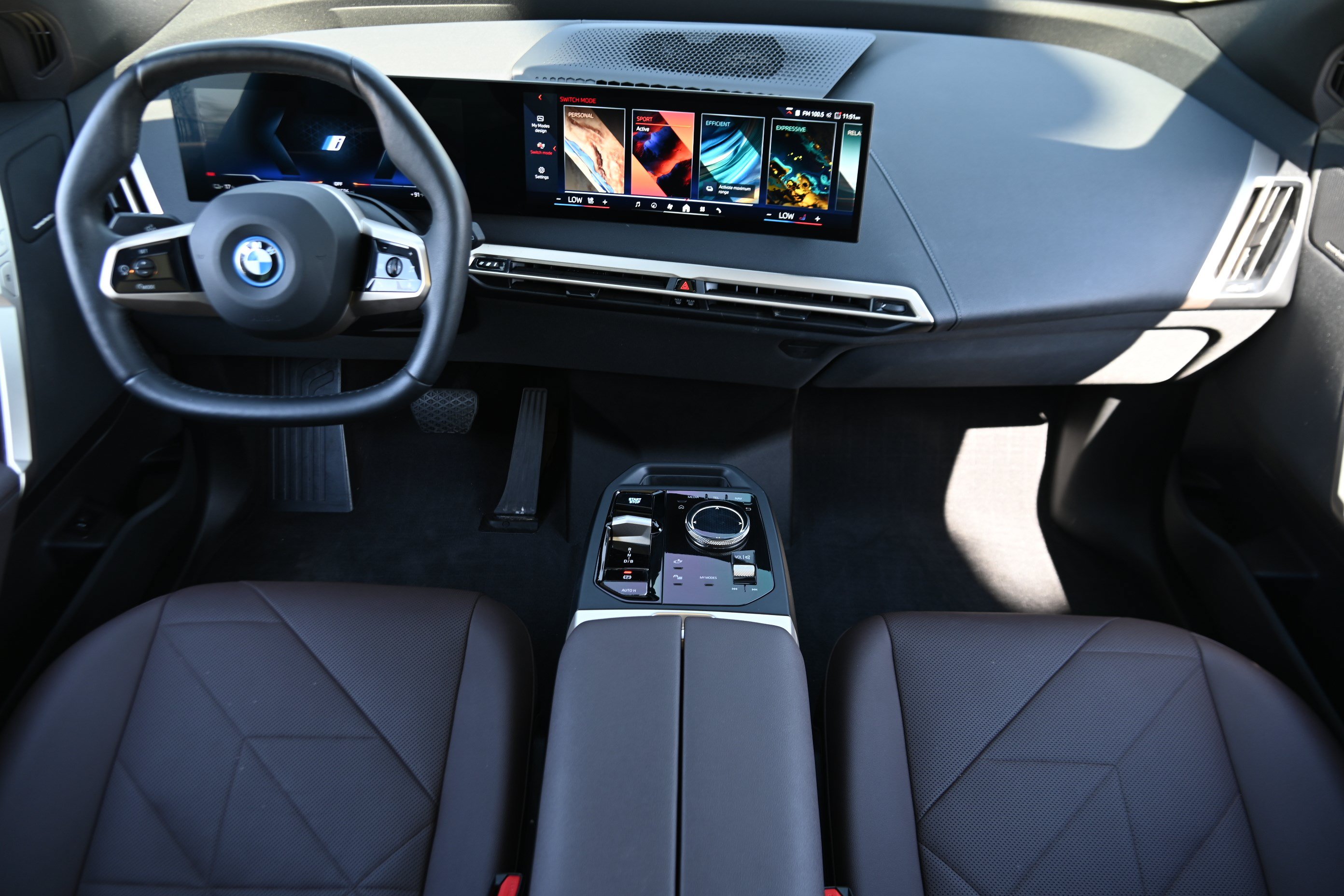 Certified 2024 BMW iX xDrive50 w/ Premium Package AWD/4WD image 14