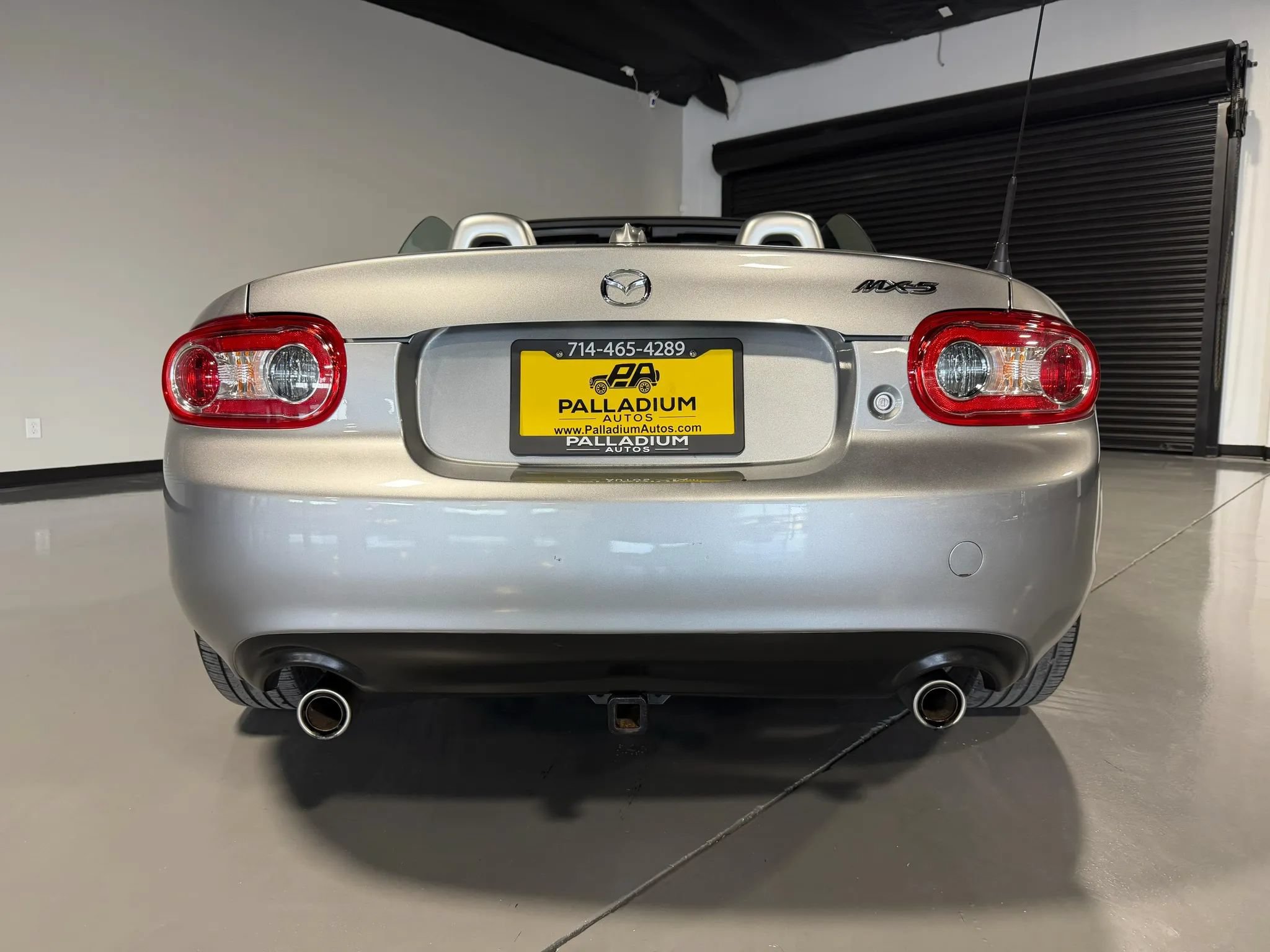 Used 2014 MAZDA MX-5 Miata Grand Touring w/ Premium Package RWD image 4