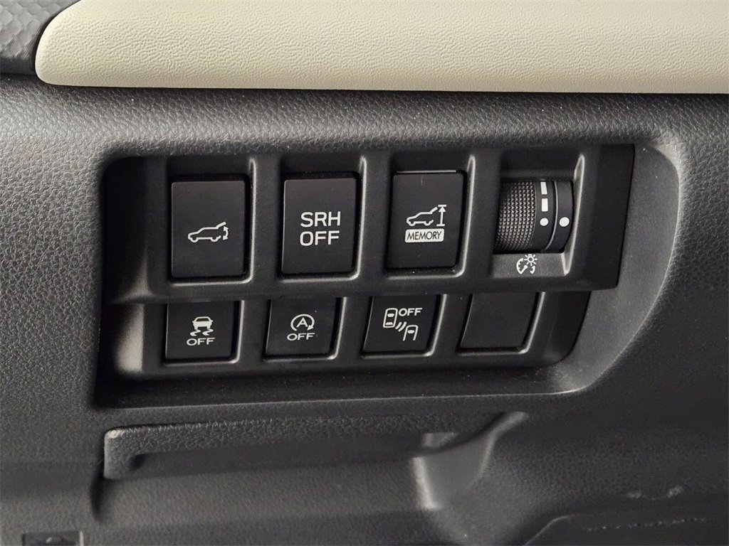 Certified 2022 Subaru Forester Limited w/ Popular Package #3 image 26