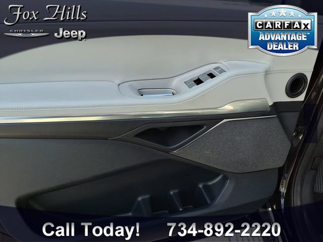 Used 2025 Lincoln Navigator L Reserve image 16