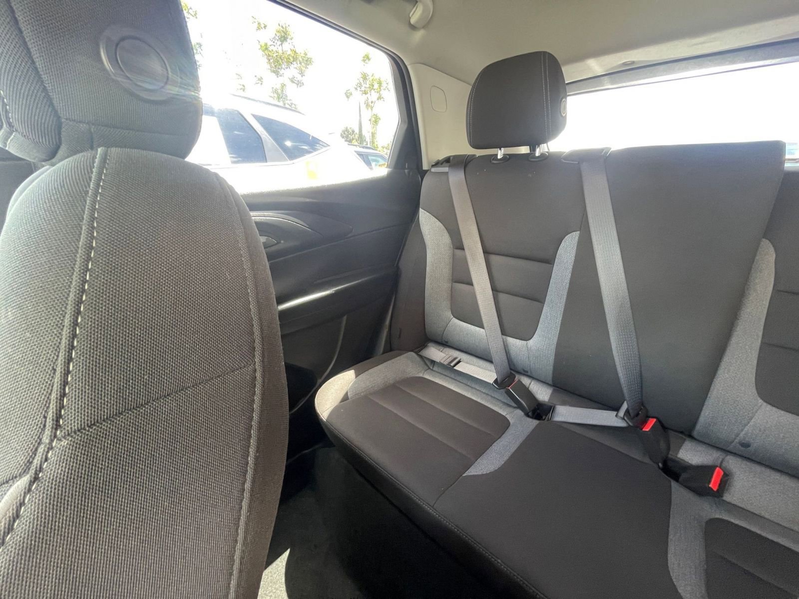 Used 2025 Chevrolet TrailBlazer LT image 40
