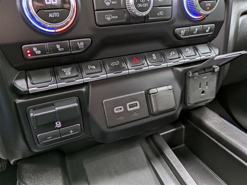 Used 2021 GMC Sierra 2500 SLT w/ SLT Premium Package image 26