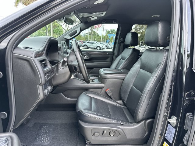 Used 2024 Chevrolet Suburban LS RWD image 30