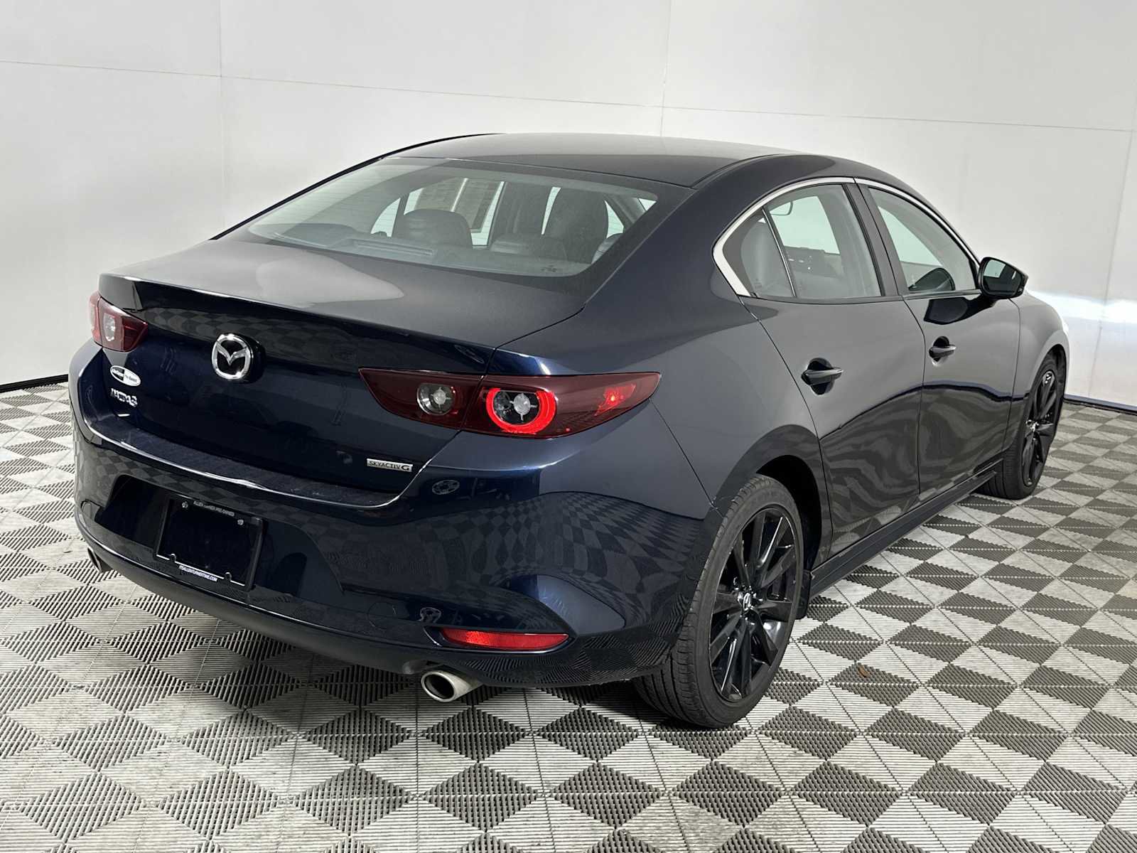 Used 2024 MAZDA MAZDA3 s image 8