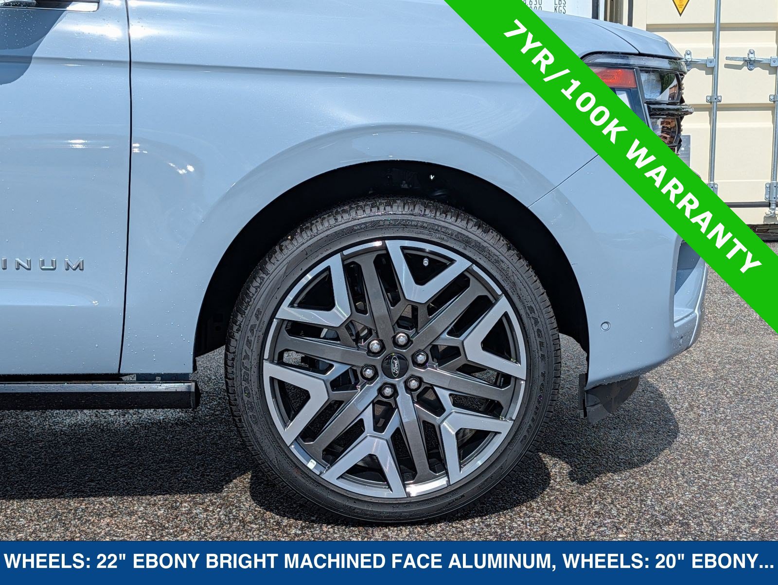 Certified 2025 Ford Expedition Max Platinum w/ Driver's Package AWD/4WD image 11