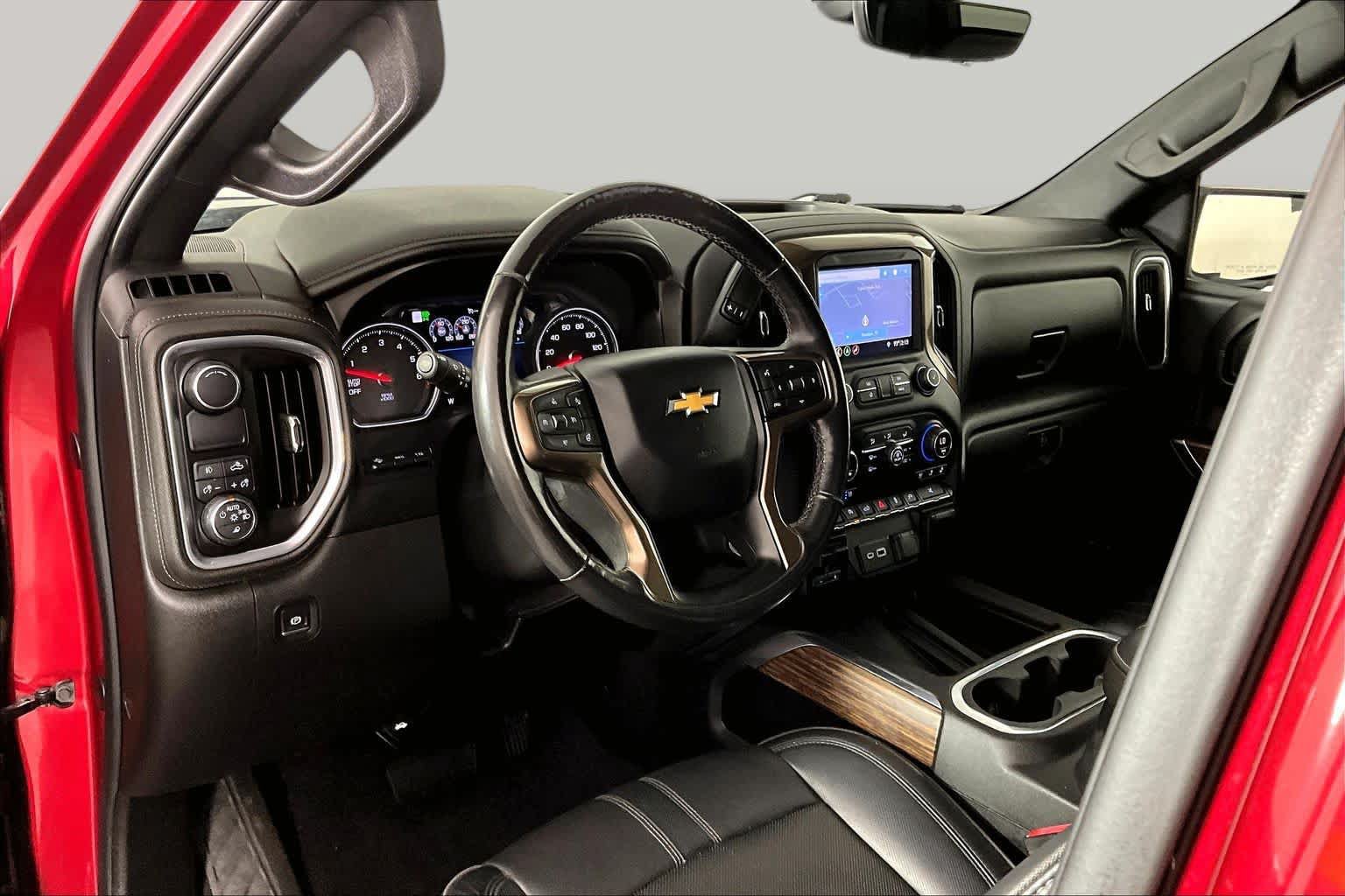 Used 2019 Chevrolet Silverado 1500 High Country w/ Technology Package RWD image 16