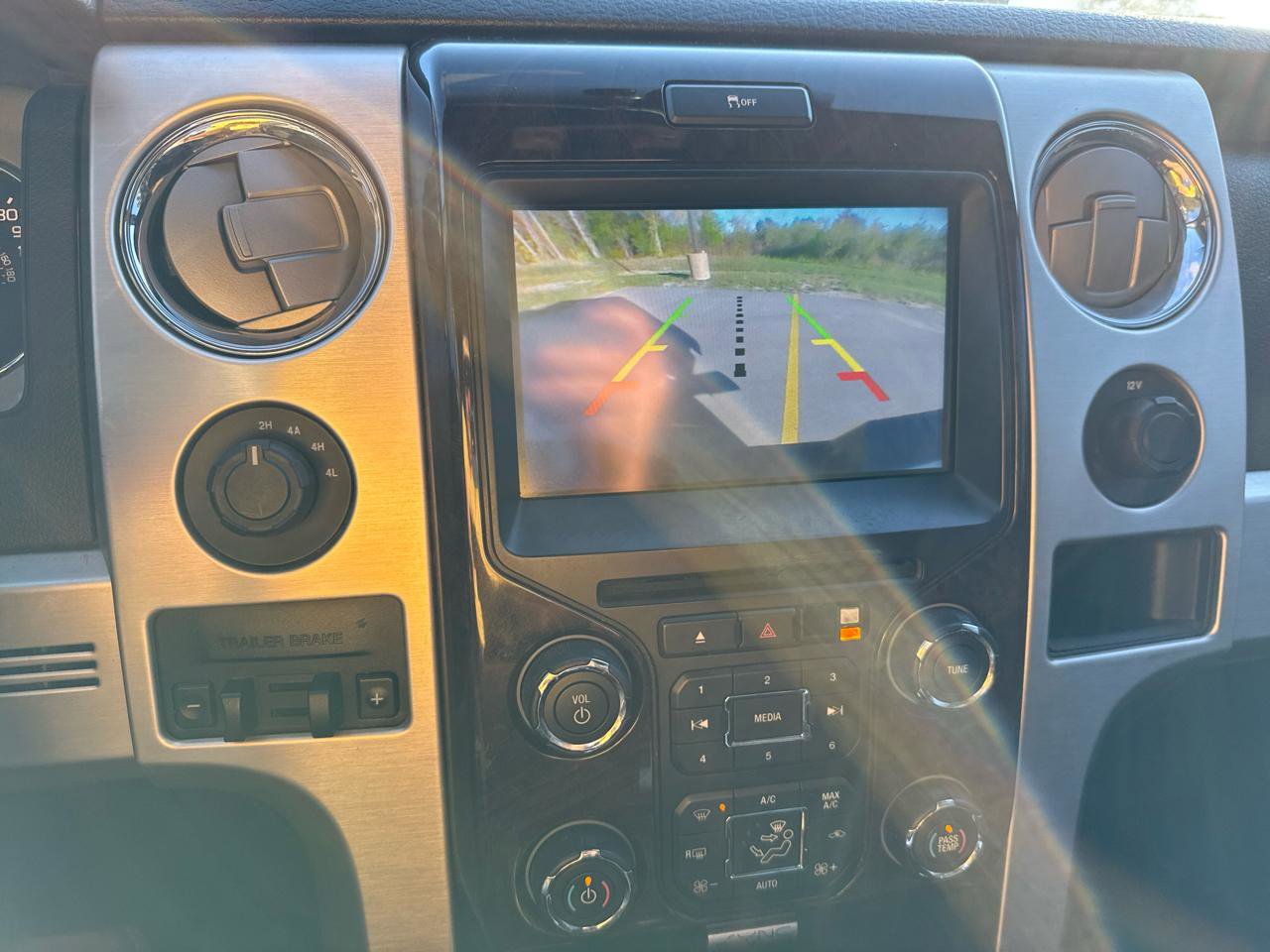 Used 2013 Ford F150 Platinum AWD/4WD image 18