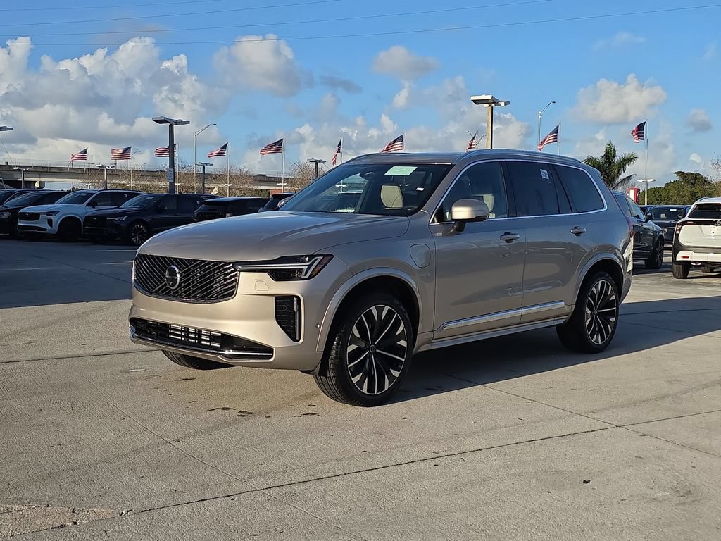 New 2026 Volvo XC90 T8 Plus w/ Protection Package Premier AWD/4WD image 3