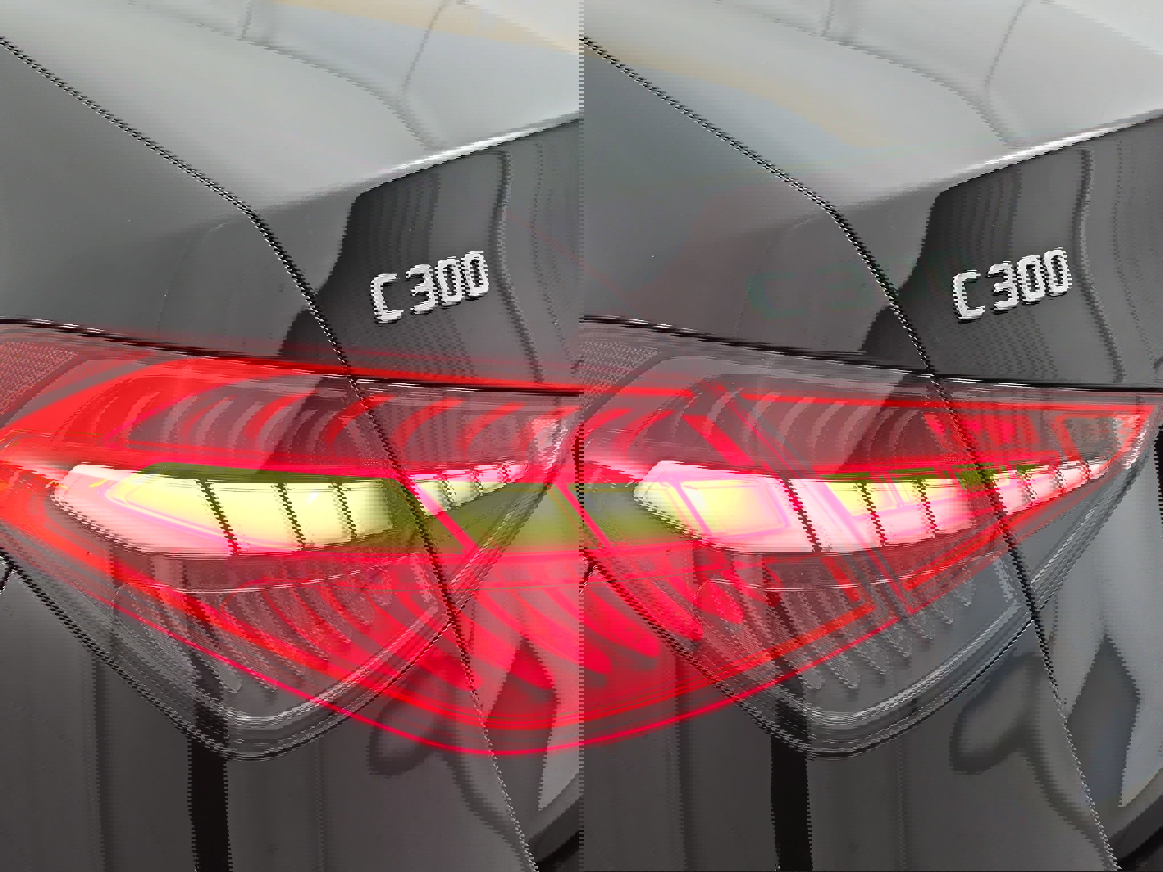 Used 2025 Mercedes-Benz C 300 4MATIC Sedan image 34