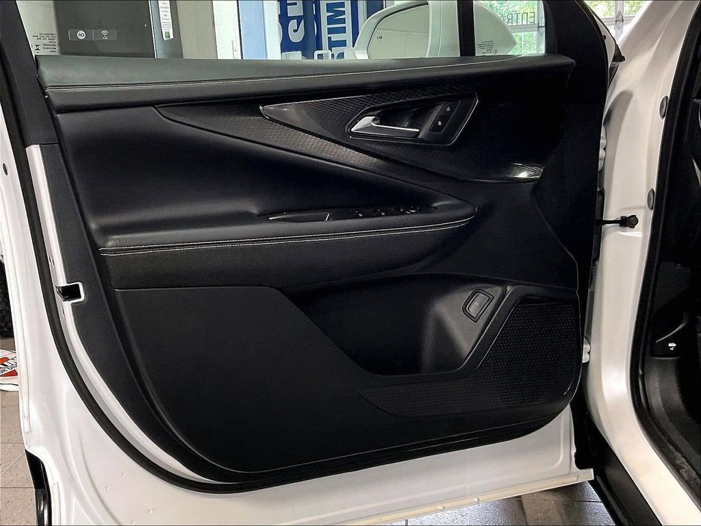 Used 2024 Chevrolet Blazer EV LT AWD/4WD image 9