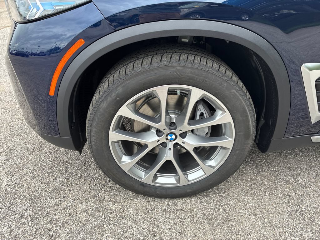 New 2026 BMW X5 xDrive40i AWD/4WD image 9