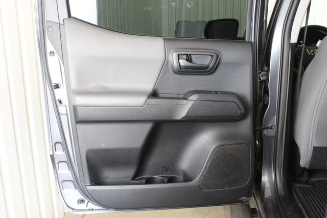 Used 2021 Toyota Tacoma SR w/ SR Convenience Package RWD image 17