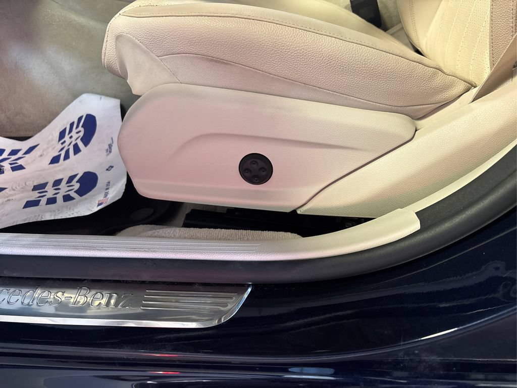 Used 2018 Mercedes-Benz E 300 4MATIC image 29