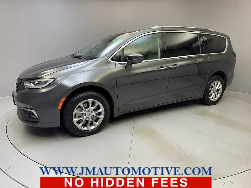 Used 2021 Chrysler Pacifica Touring-L AWD/4WD image 1