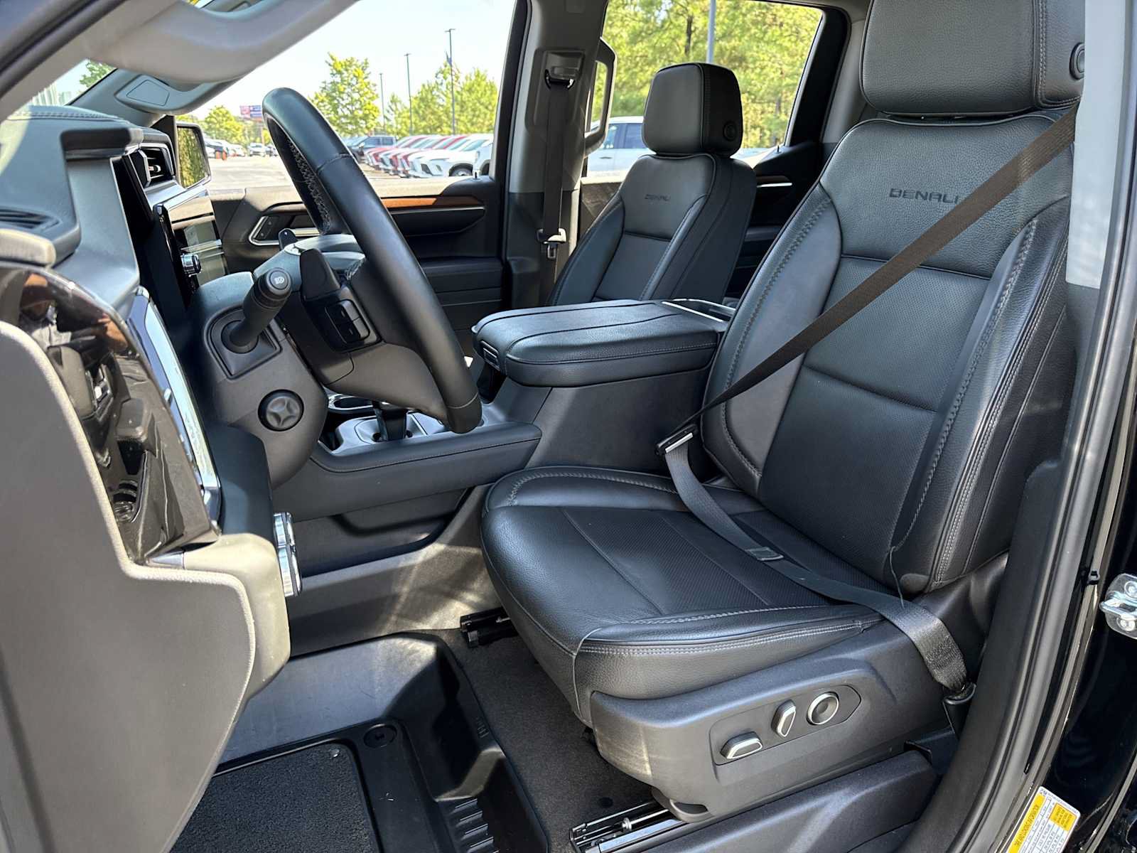 Used 2025 GMC Sierra 1500 Denali w/ Denali Reserve Package AWD/4WD image 20
