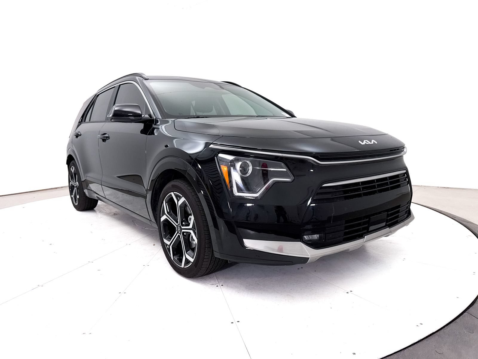 Certified 2025 Kia Niro EX Touring FWD image 12