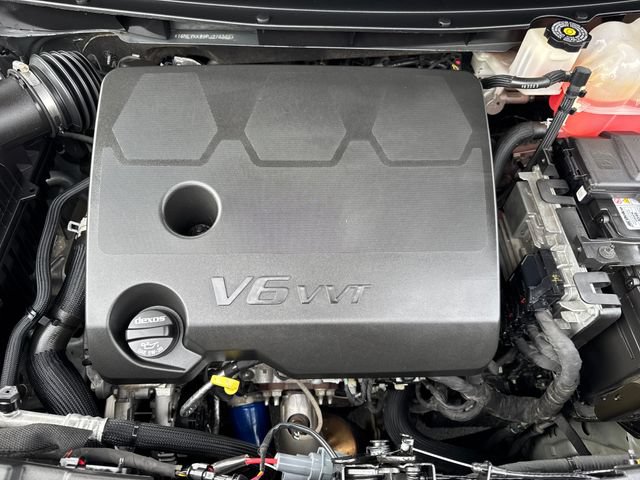 Used 2023 Chevrolet Traverse Premier w/ LPO, Floor Liner Package AWD/4WD image 22