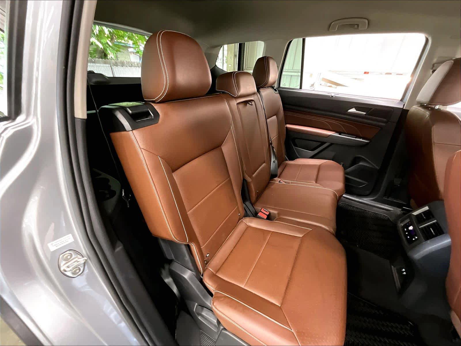 Used 2023 Volkswagen Atlas SE w/ Black Wheel Package FWD image 28