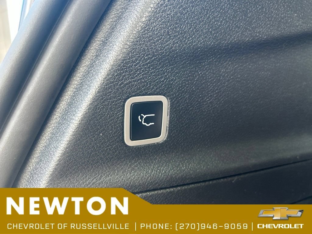 Used 2025 Chrysler Pacifica Limited FWD image 39
