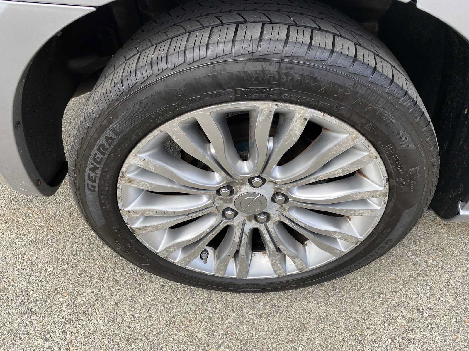 Used 2013 Chrysler 200 Limited FWD image 34
