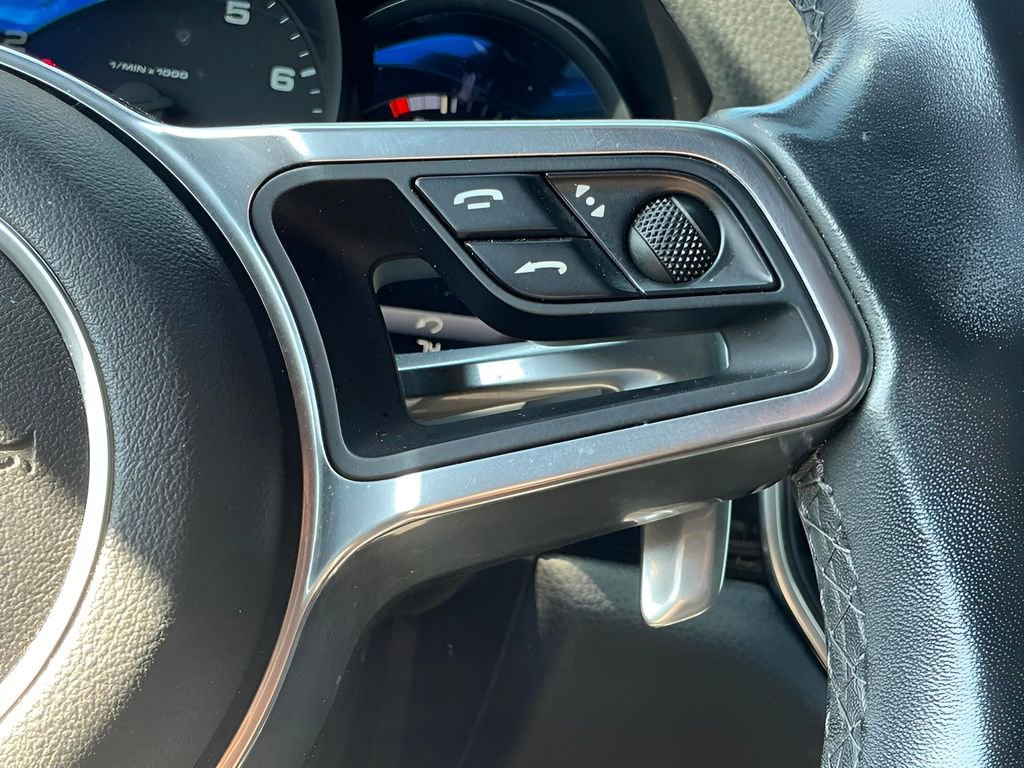 Used 2018 Porsche Macan Sport Edition image 33