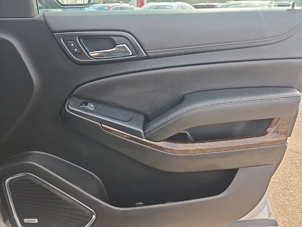 Used 2019 Chevrolet Suburban LT AWD/4WD image 22