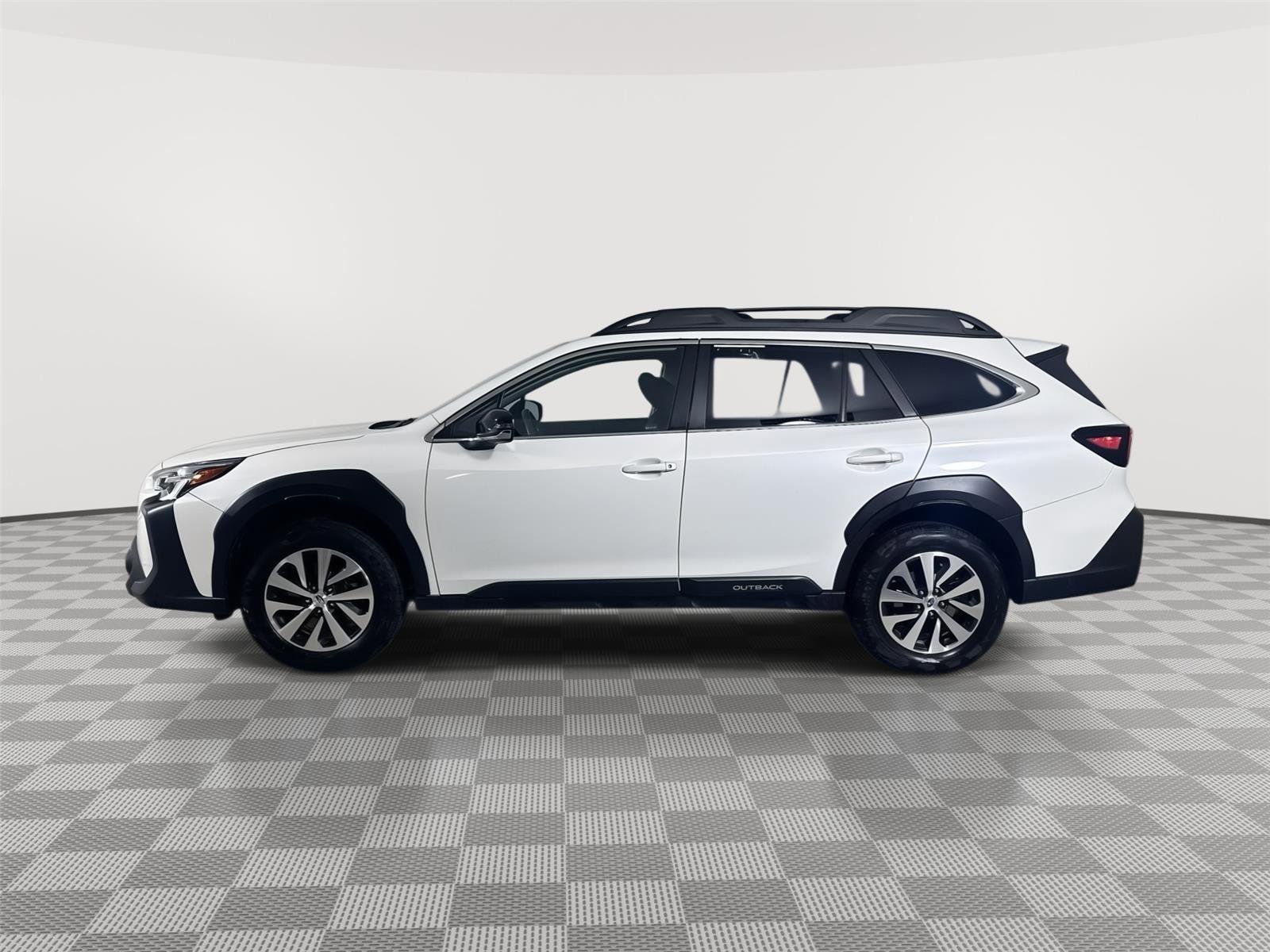 Certified 2023 Subaru Outback Premium AWD/4WD image 4