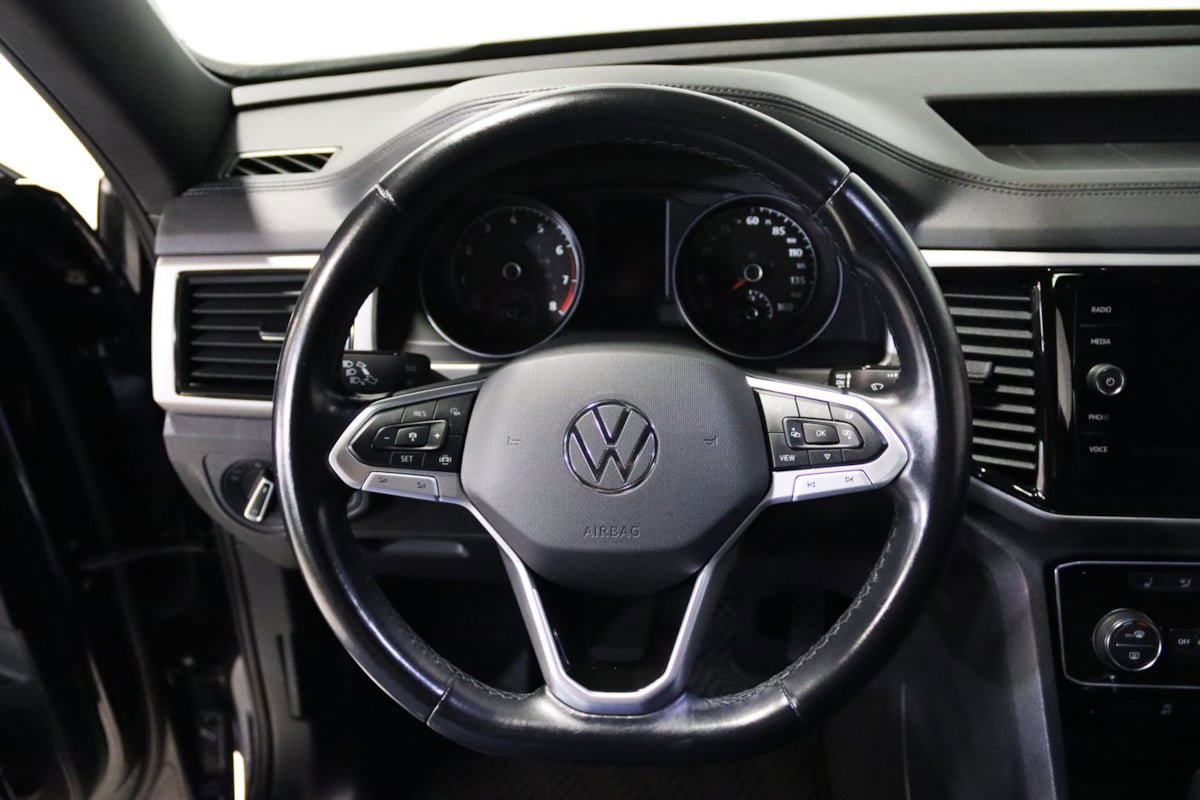 Used 2020 Volkswagen Atlas Cross Sport SEL image 38