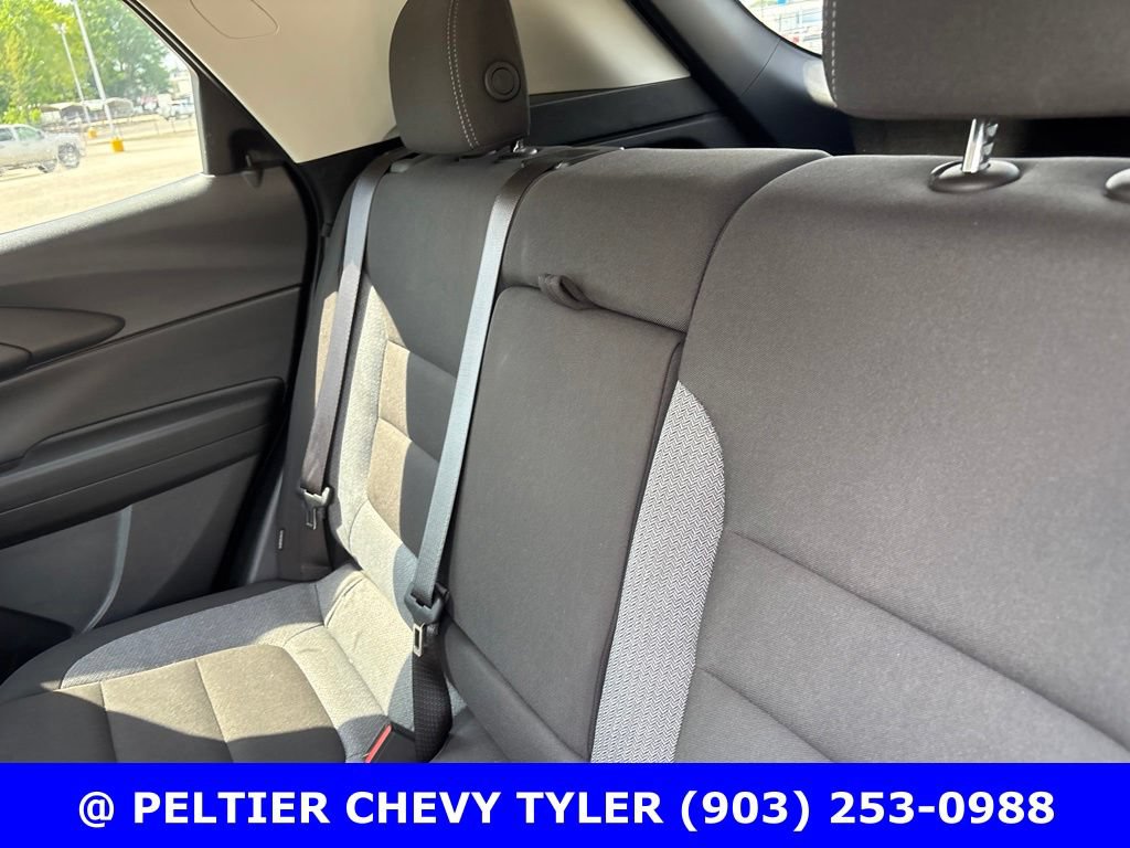Used 2025 Chevrolet TrailBlazer LT w/ Convenience Package FWD image 18