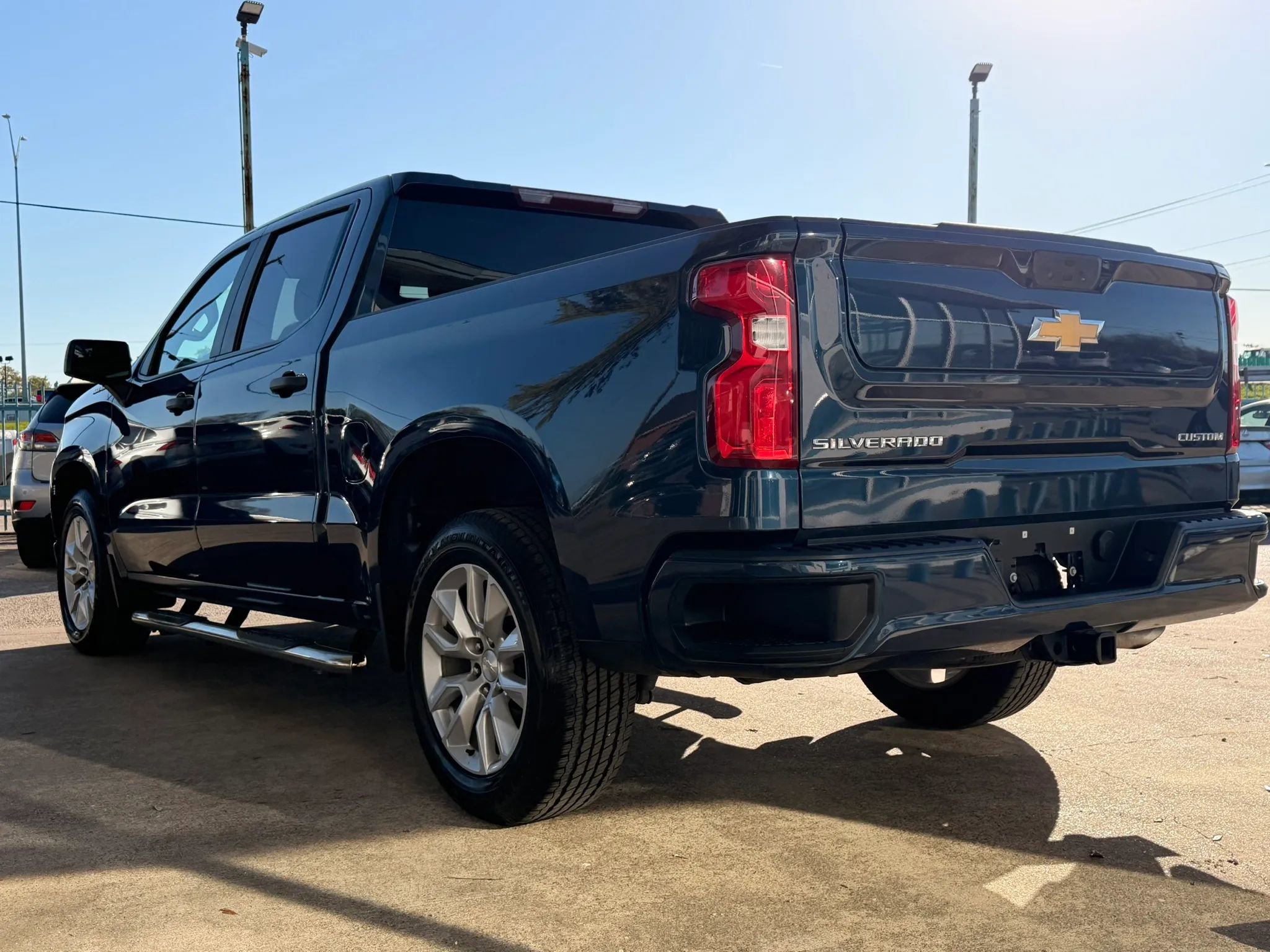 Used 2022 Chevrolet Silverado 1500 Custom image 5