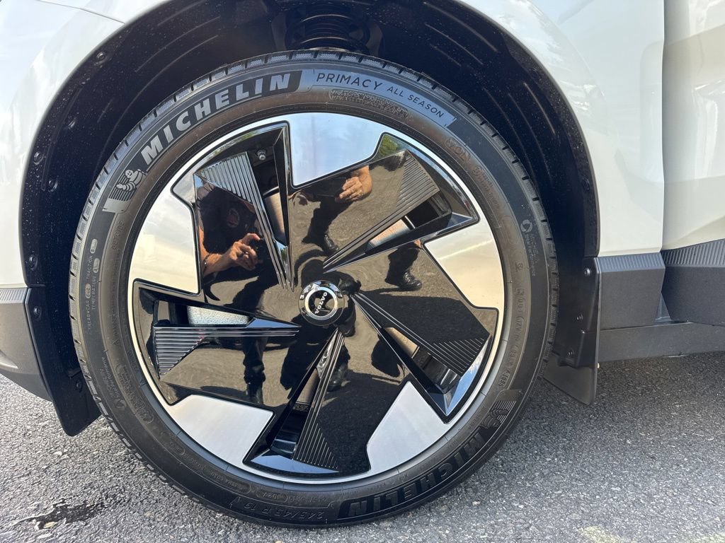 New 2026 Volvo EX30 Plus w/ Protection Package Premier AWD/4WD image 26