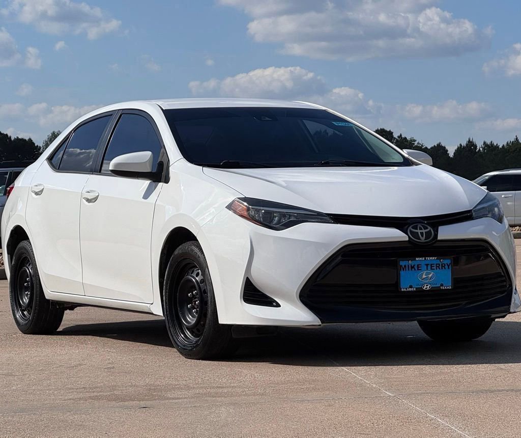 Used 2018 Toyota Corolla LE image 8
