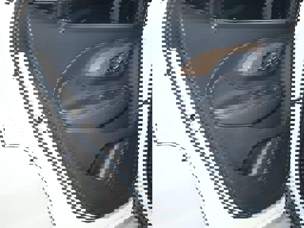 Used 2018 GMC Terrain SLE w/ Driver Convenience Package image 13