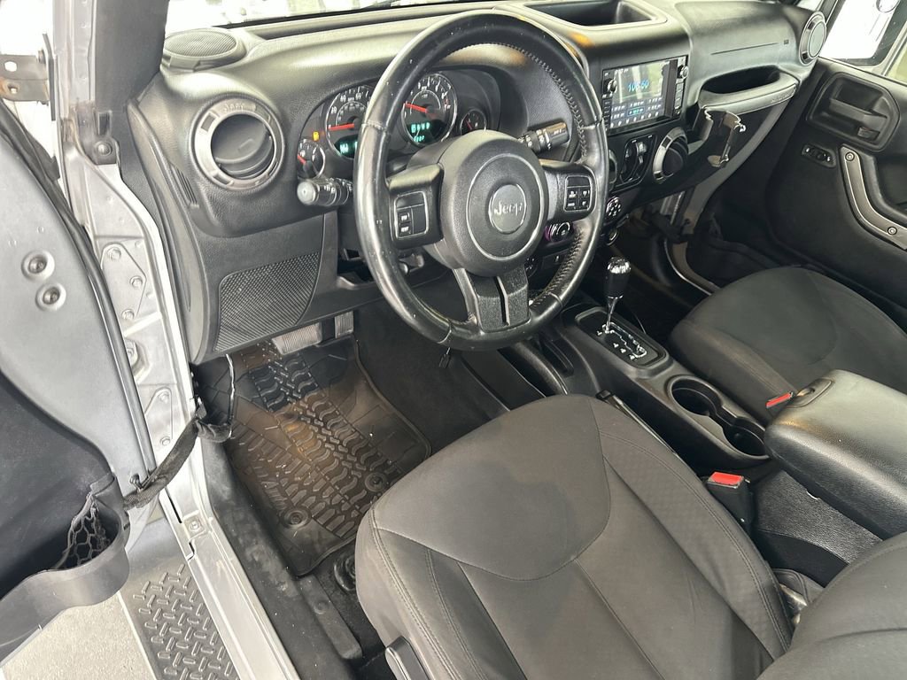 Used 2015 Jeep Wrangler Unlimited Sport w/ Quick Order Package 24S AWD/4WD image 13