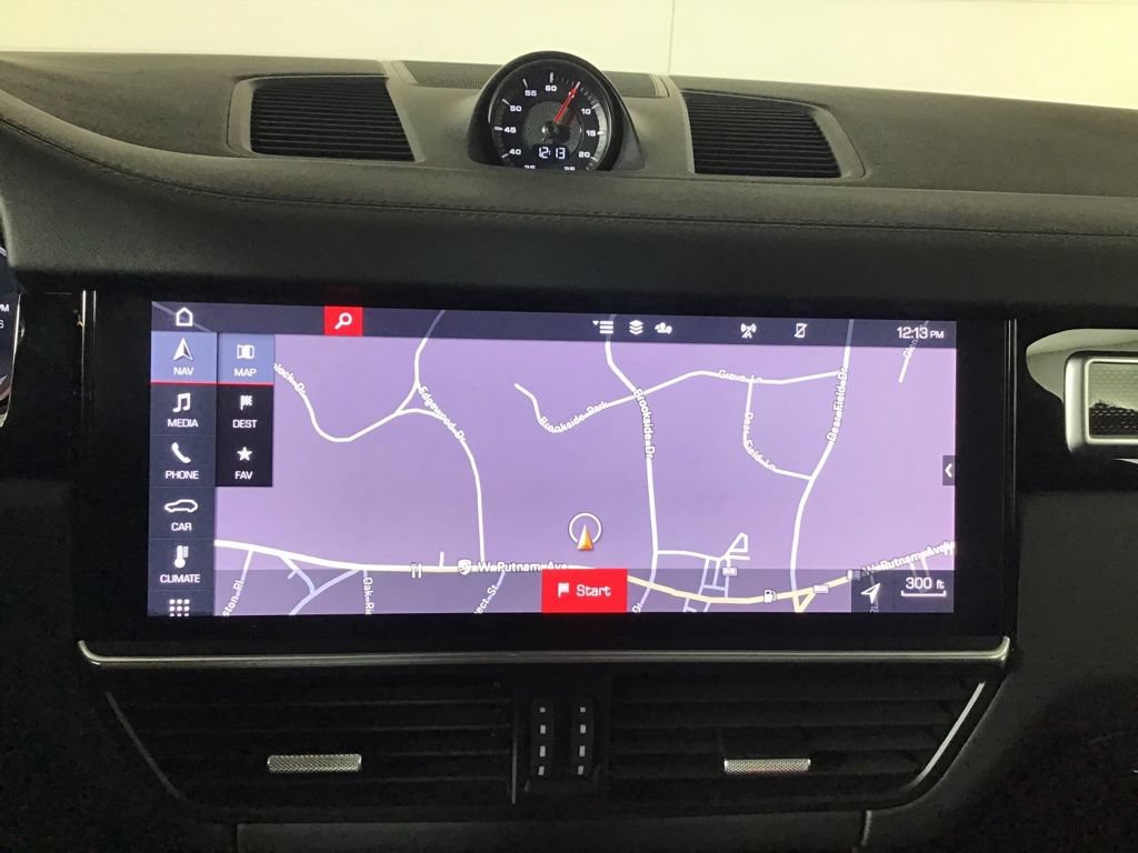 Certified 2020 Porsche Cayenne Turbo AWD/4WD image 33