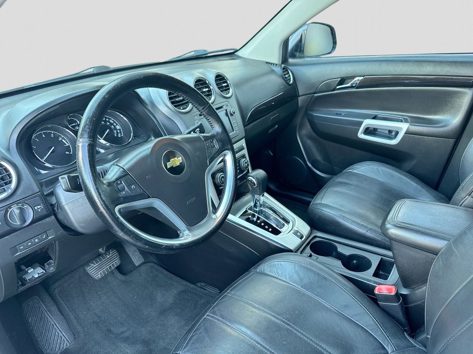 Used 2014 Chevrolet Captiva Sport LT w/ Convenience Package FWD image 2