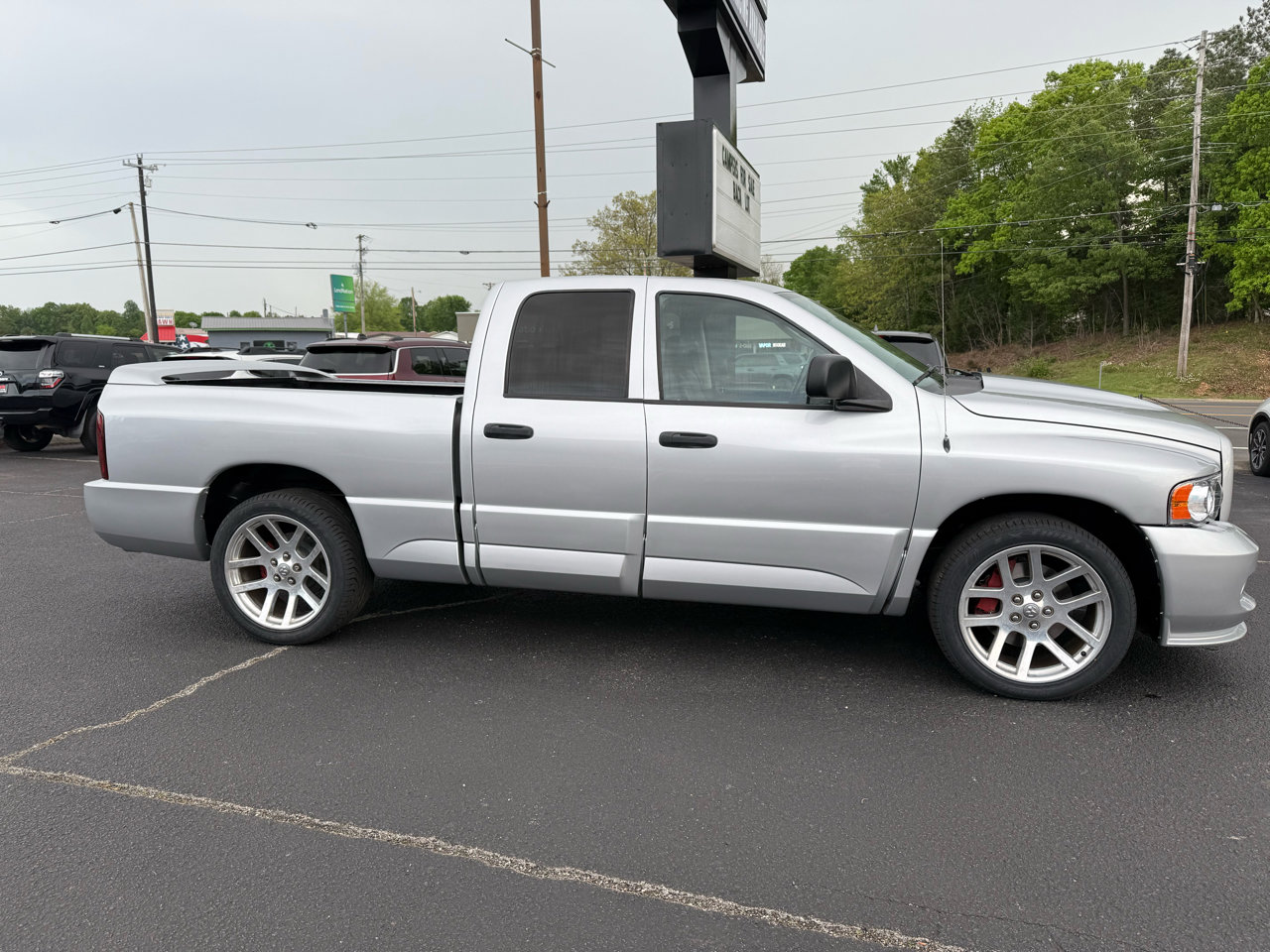 Used 2005 Dodge Ram 1500 Truck 2WD Quad Cab image 2