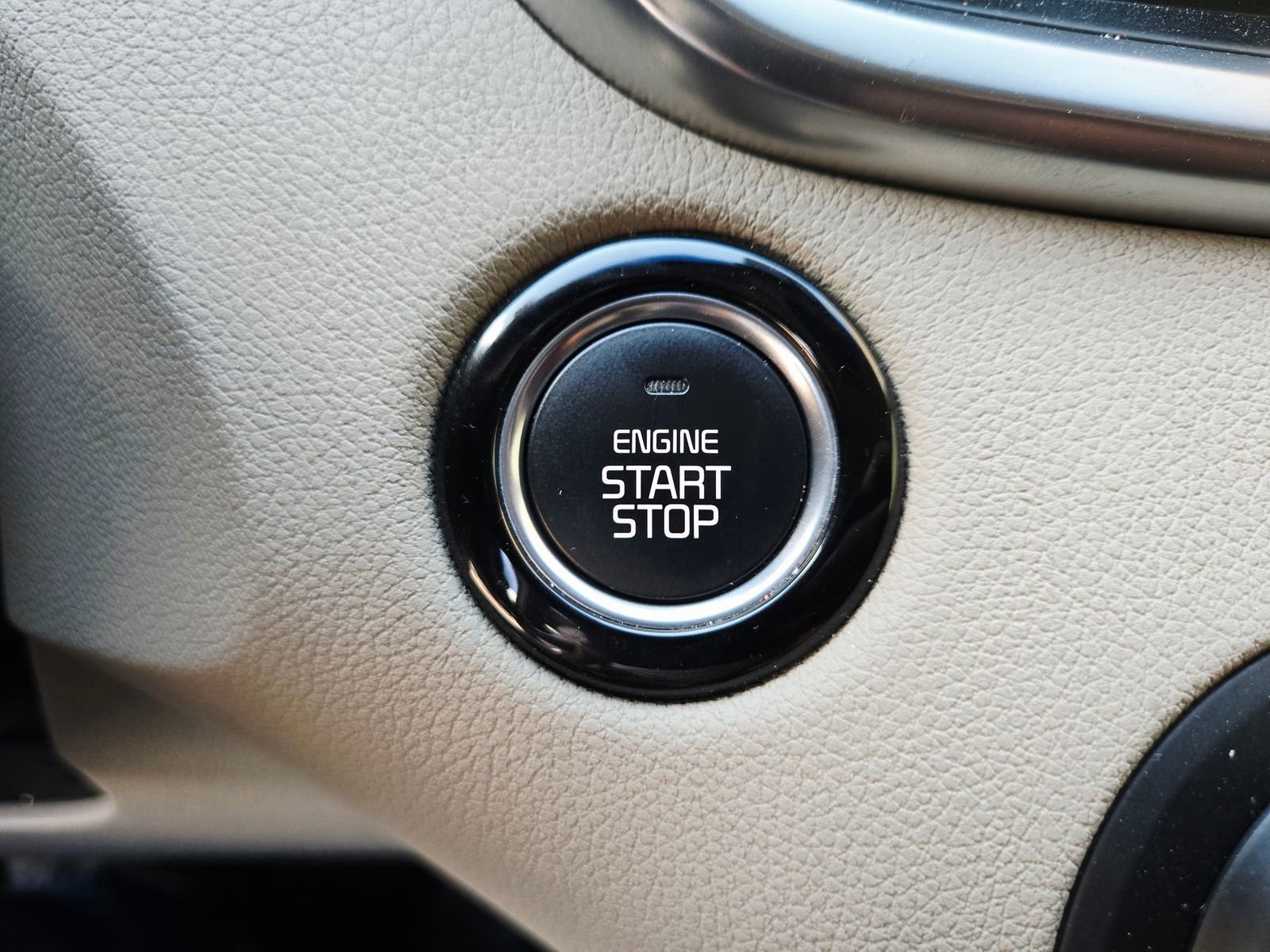 Used 2017 Kia Sorento EX image 19