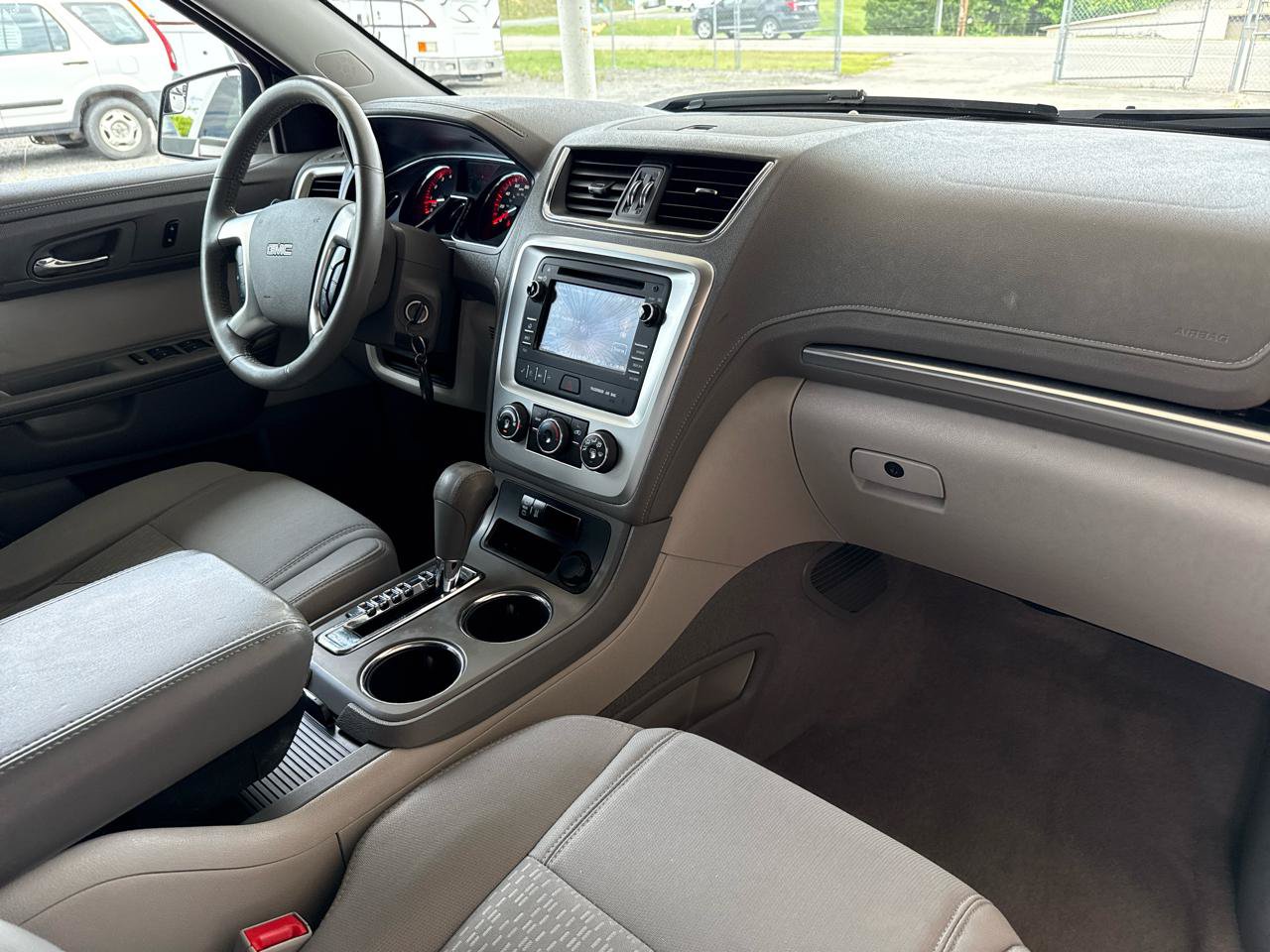 Used 2014 GMC Acadia SLE FWD image 13