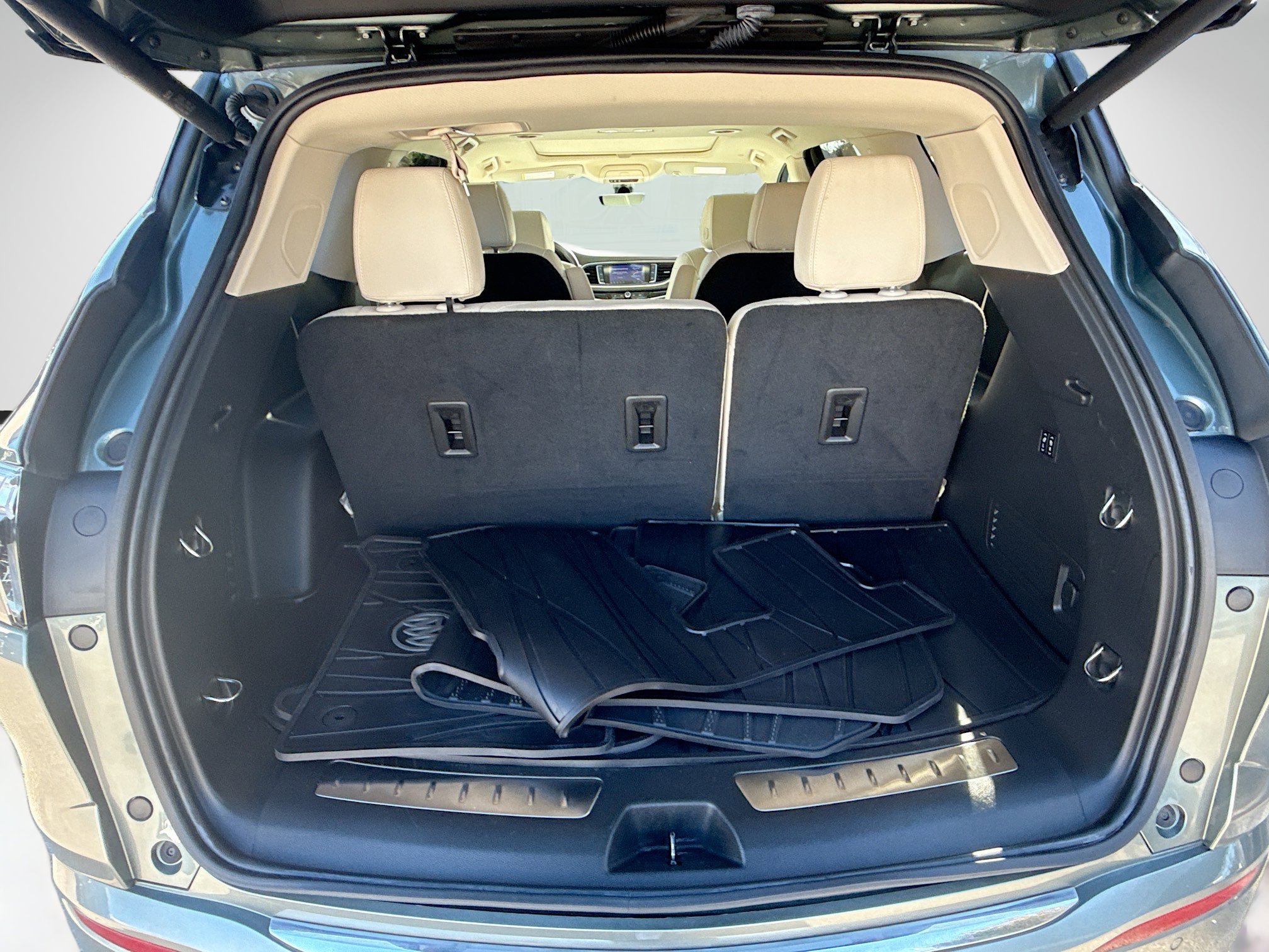 Used 2022 Buick Enclave Avenir w/ Avenir Technology Package image 28