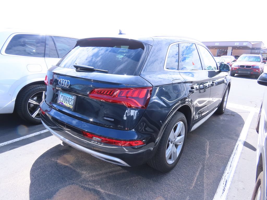 Used 2019 Audi Q5 2.0T Premium w/ Convenience Package AWD/4WD image 4
