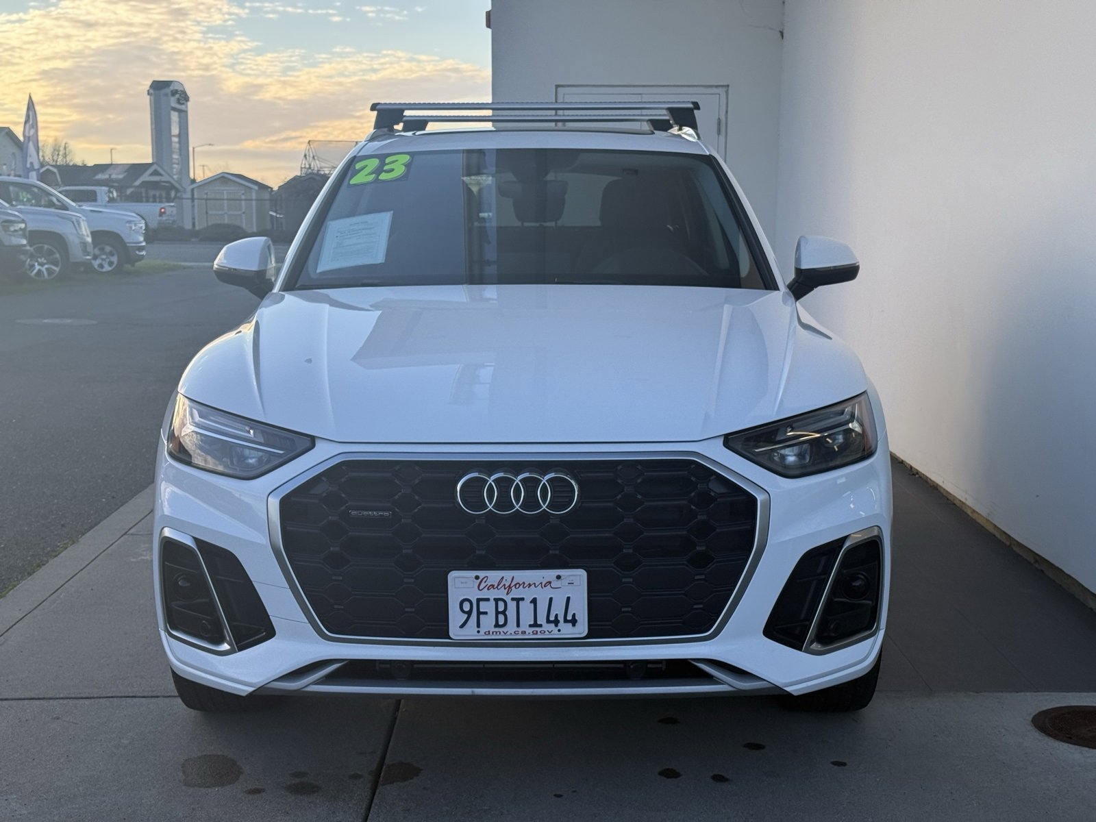 Used 2023 Audi Q5 2.0T Premium w/ Convenience Package image 2