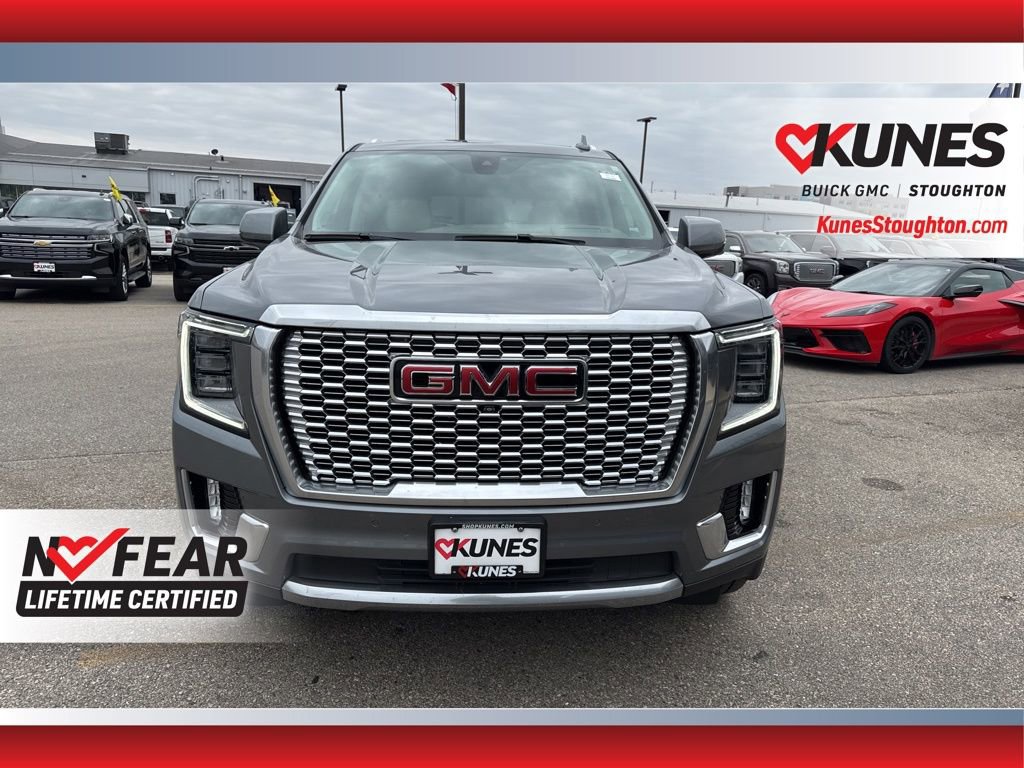 Used 2021 GMC Yukon Denali w/ Denali Premium Package image 5