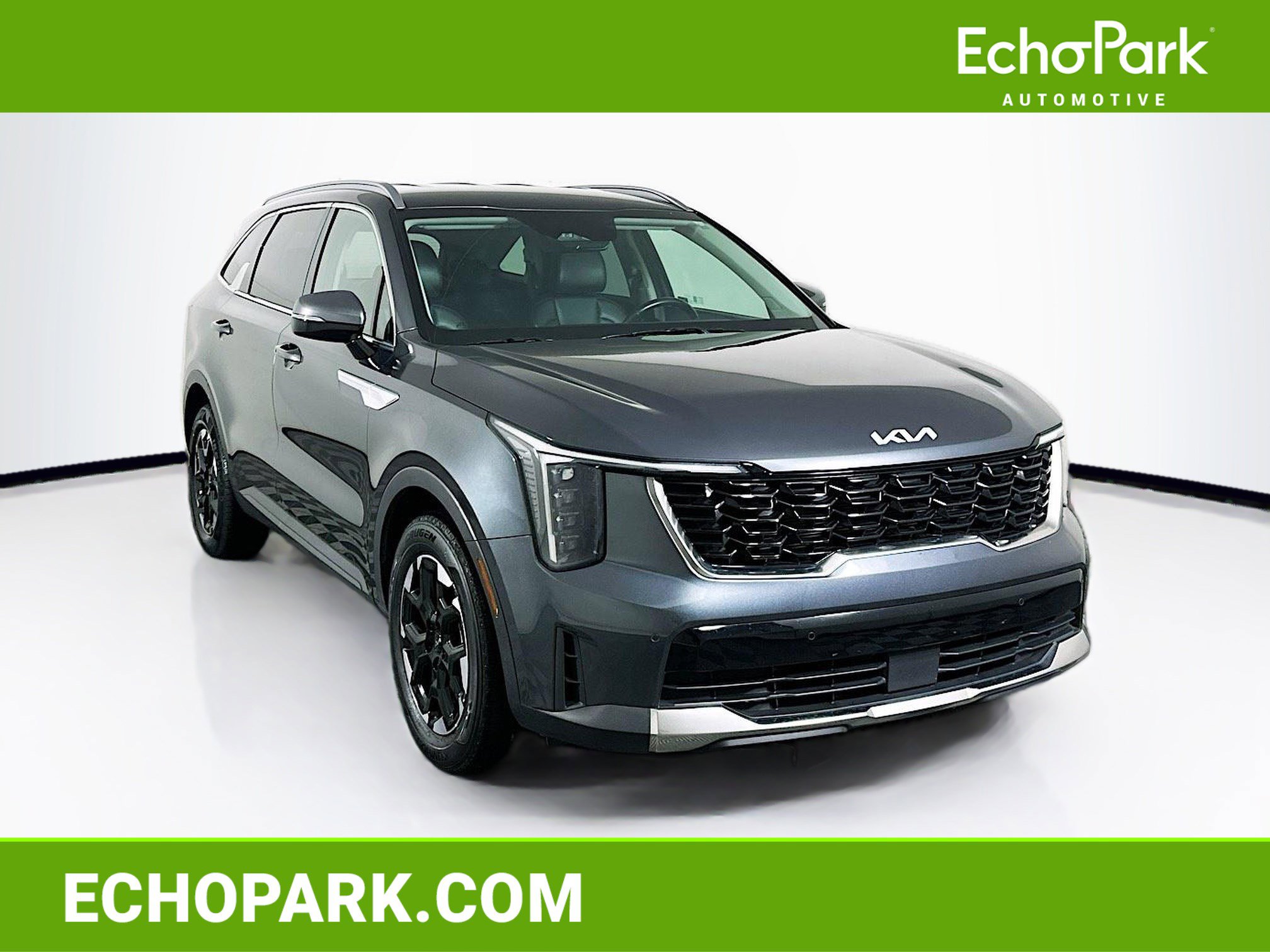 Used 2024 Kia Sorento S image 1