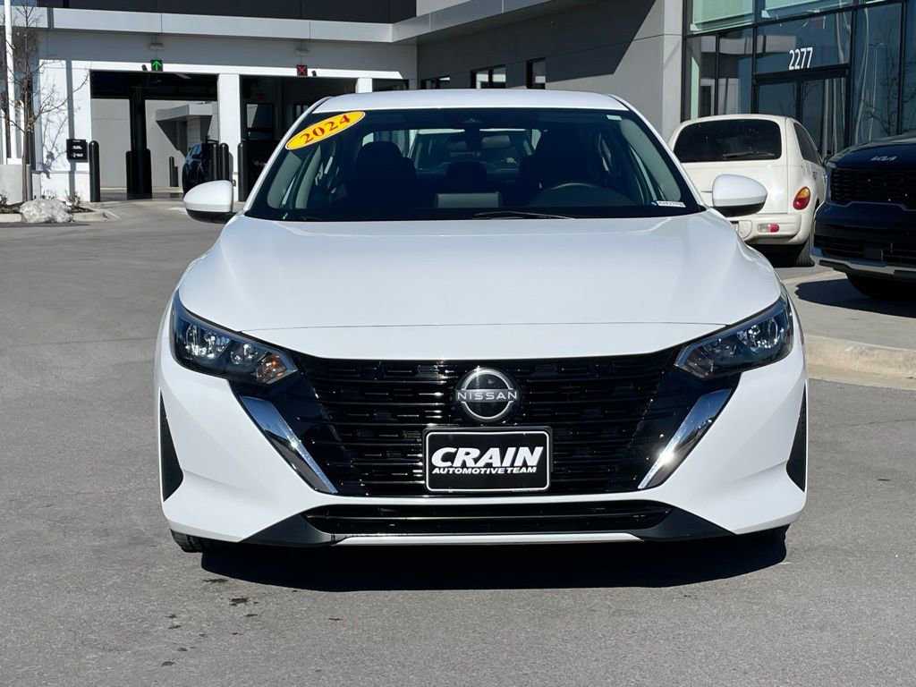 Used 2024 Nissan Sentra SV image 2