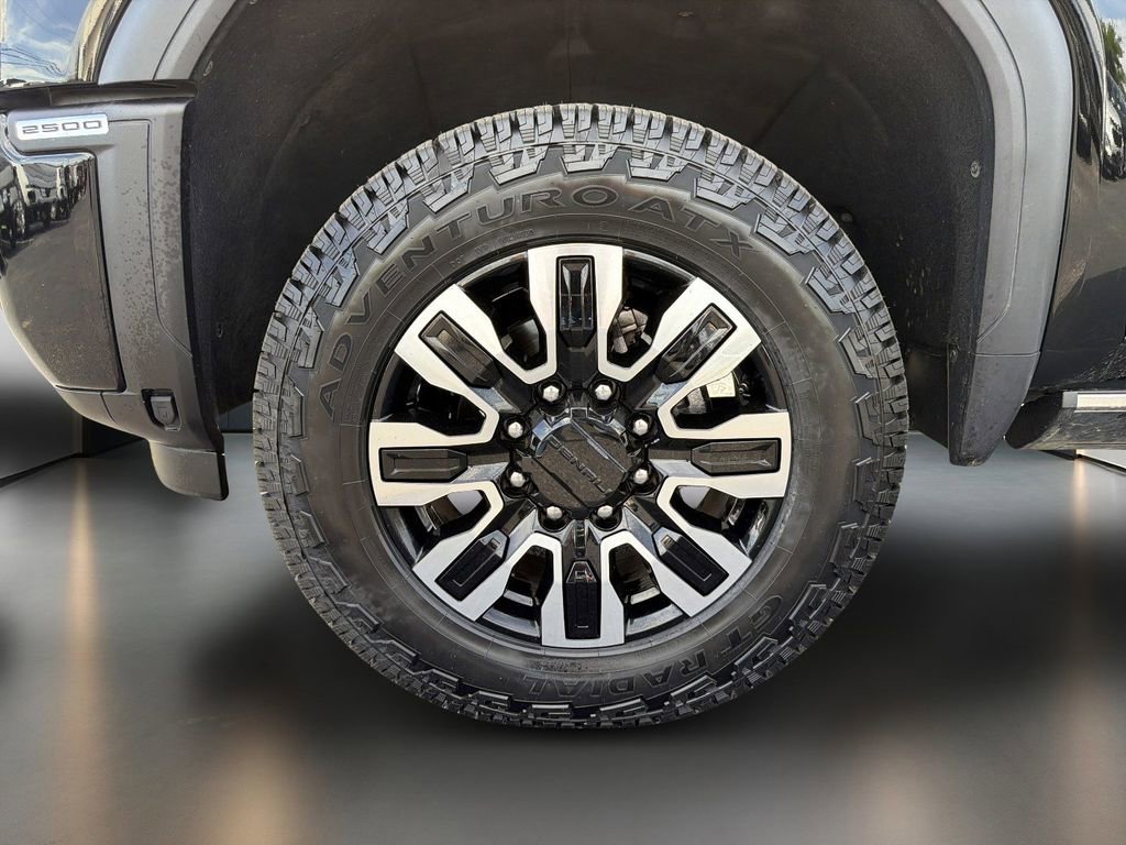 Used 2024 GMC Sierra 2500 Denali Ultimate AWD/4WD image 9