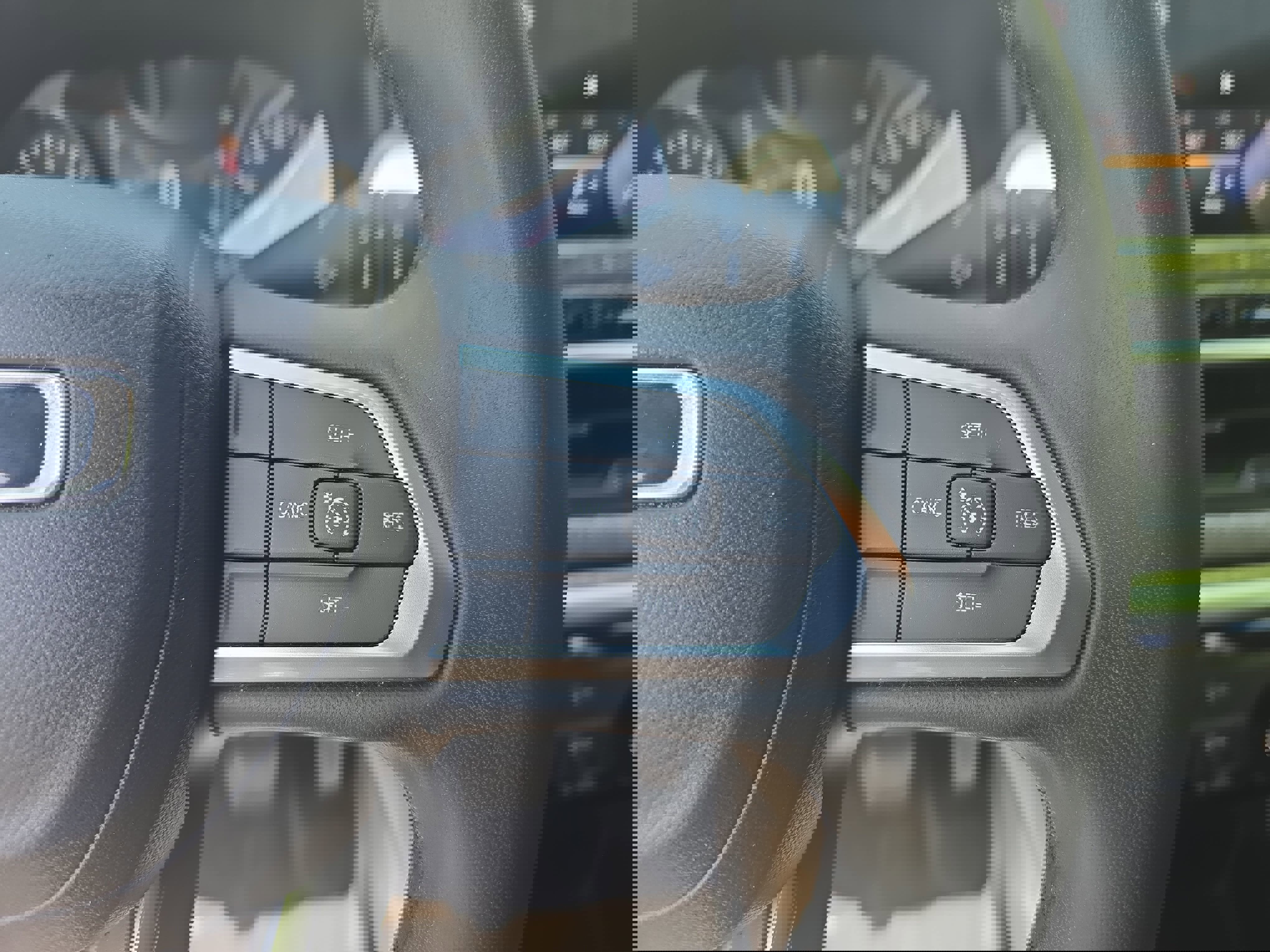 Used 2024 Jeep Compass Latitude image 17