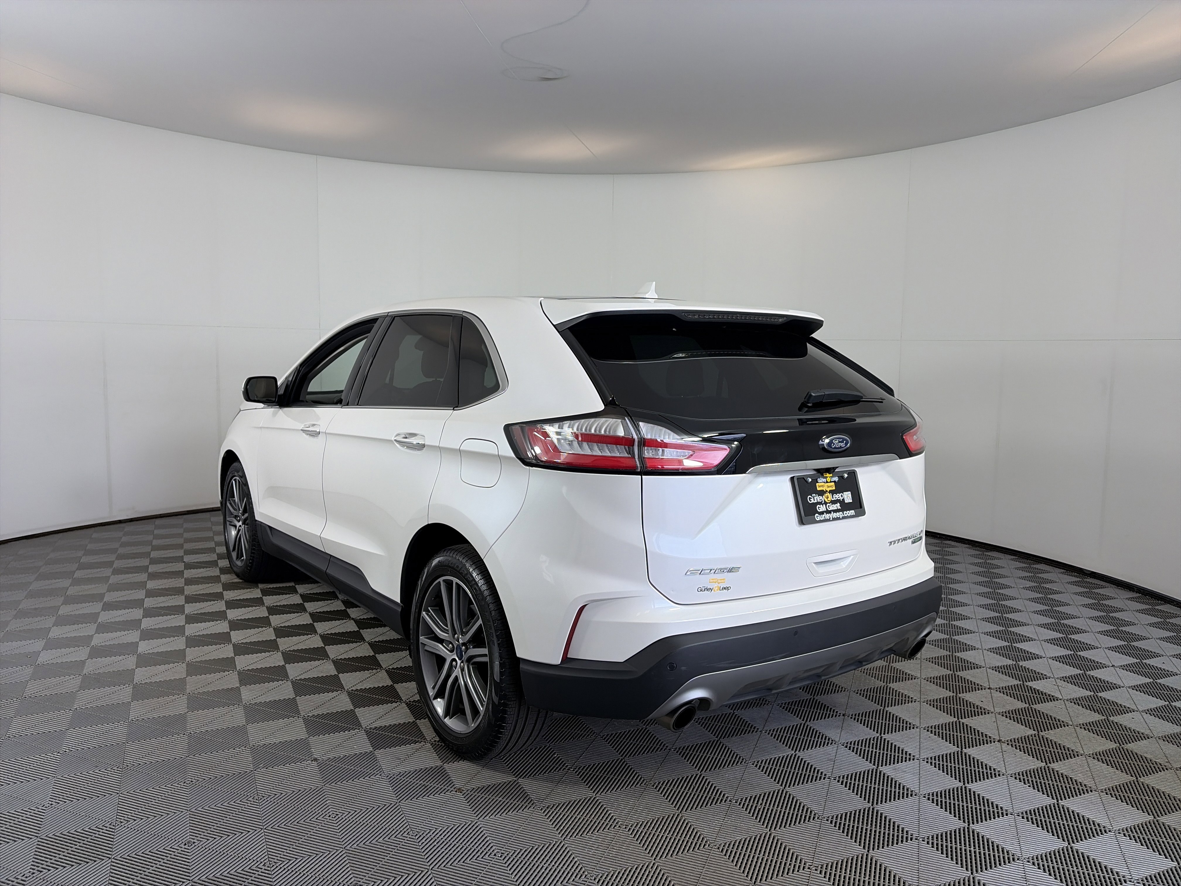 Used 2019 Ford Edge Titanium w/ Cold Weather Package image 8