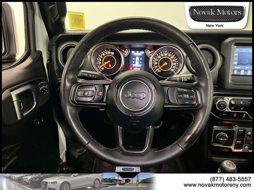 Used 2022 Jeep Gladiator Willys image 15