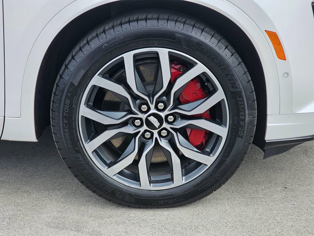 Certified 2022 Cadillac XT6 Sport w/ Technology Package AWD/4WD image 9